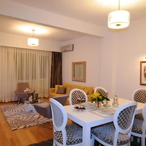 Cheya Gumussuyu Estambul